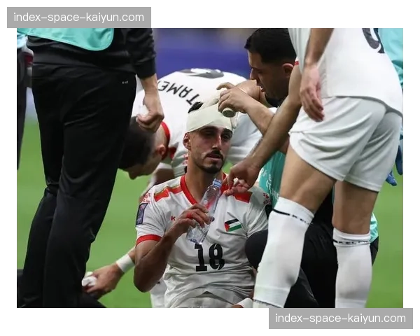 西甲联盟与球员工会达成初步协议,将试行“脑震荡临时换人”新规 西甲联盟与球员工会达成初步协议,将试行“脑震荡临时换人”新规